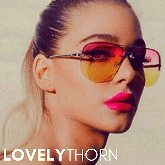 QUAY // muse pink yellow fade rare nwot - Picture 3 of 10